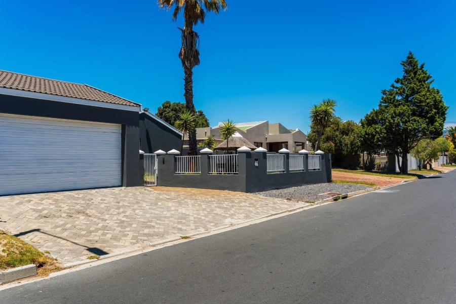 4 Bedroom Property for Sale in Milnerton Ridge Western Cape